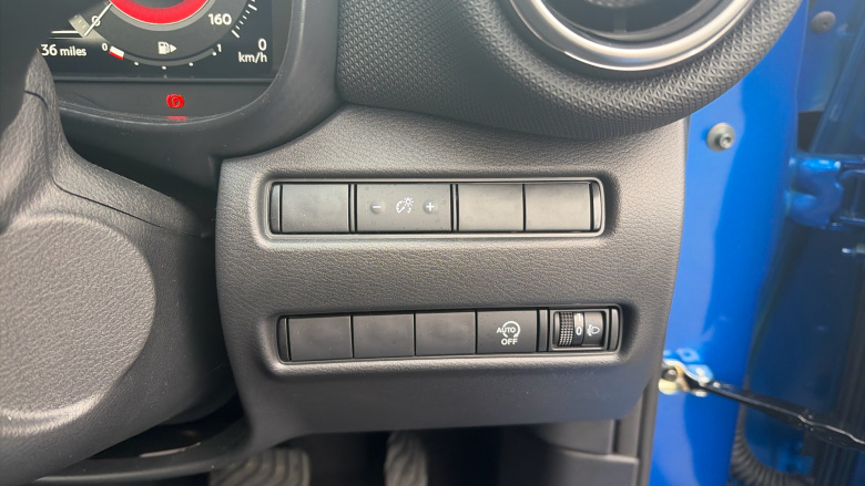 Nissan Juke 1.0 DiG-T N-Connecta 5dr DCT Petrol Hatchback